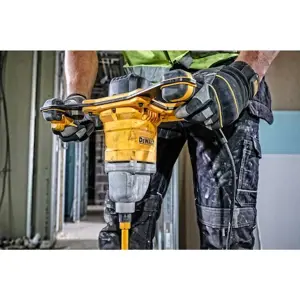 dewalt-dwd241-qs-concrete-mixer-14876-wlononwcrbnsi.webp