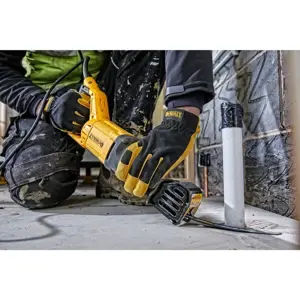 dewalt-dwe305pk-qs-reciprocating-saw-2800-spm-1100-w-black-y-85326-neldewpsa0001.webp