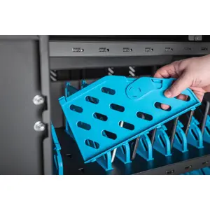digitus-dn-45002-vogn-med-hjul-for-17444-wlononwcrarko.webp