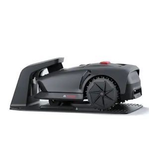 Dreame Mova 600 lawn mowing robot