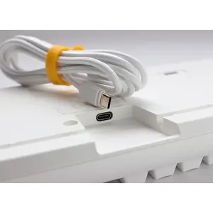 ducky-one-3-classic-pure-white-keyboard-gaming-usb-german-41427-wlononwcrppsk.webp