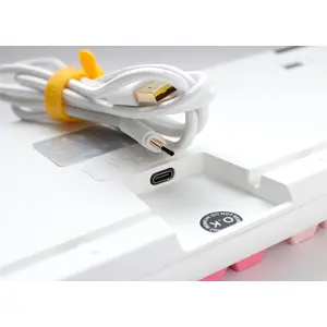 ducky-one-3-tkl-keyboard-gaming-usb-qwertz-german-pink-73914-wlononwcra332.webp