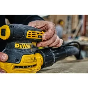 ekscentricna-brusilica-dewalt-dwe6423-12000-opm-280-w-crno-z-74240-neldewsmi0002.webp