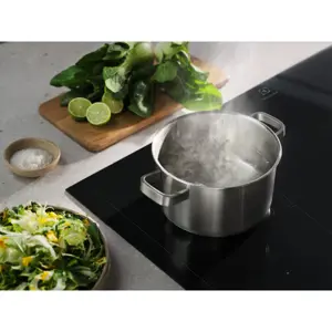 electrolux-eiv734-black-built-in-68-cm-zone-induction-hob-4--97062-agdelcpgz0174.webp
