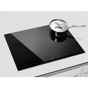 electrolux-eiv835-black-built-in-80-cm-zone-induction-hob-5--33397-agdelcpgz0163.webp