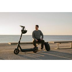 elektricni-romobil-segway-kickscooter-max-g2-e-aa0515010003_345184.jpg