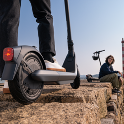 elektricni-romobil-segway-ninebot-e2-pro-e-5194-aa0514050005.png