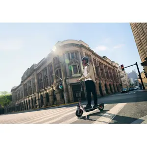 elektricni-romobil-segway-ninebot-f3-pro-e-10-domet-do-70-km-8897-108168.webp