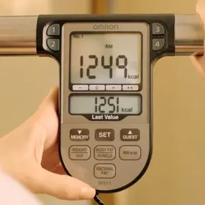elektronska-osobna-vaga-omron-bf511-plava-12281-agdomrwal0011.webp