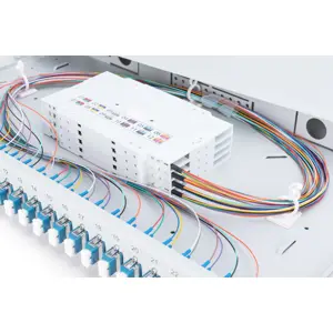 fiber-opticki-kabel-digitus-dn-963329-duzina-9-metara-crna-21432-wlononwcrdff7.webp