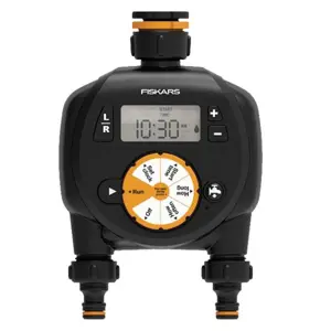fiskars-1054792-black-digital-watering-timer-51156-wlononwcrbpch.webp