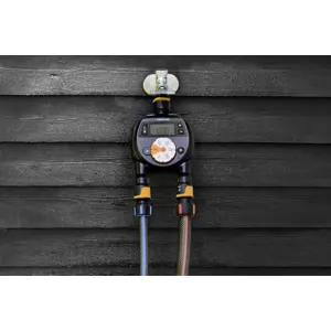 fiskars-1054792-black-digital-watering-timer-52605-wlononwcrbpch.webp