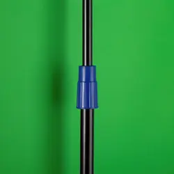 green-screen-on-maclean-tripod-green-screen-92-150x180cm-adj-83973-wlononwcr2829.webp