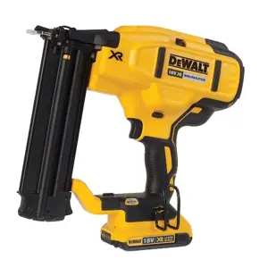 gwozdziarka-do-wykonczen-18v-2x2ah-dcn680d2-dewalt-79498-nakdewgws0007.webp