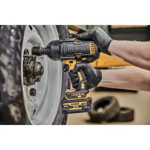 impact-wrench-12-18v-250ah-dcf900p2g-dewalt-28539-wlononwcraimh.webp