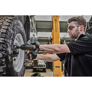 impact-wrench-12-18v-250ah-dcf900p2g-dewalt-35332-wlononwcraimh.webp