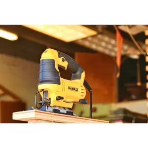 jigsaw-600w-stroke-20-mm-cardboard-66712-wlononwcr0274.webp