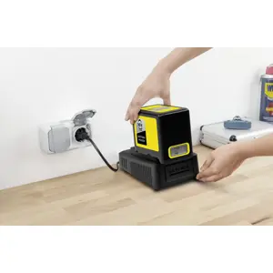 karcher-2445-0310-cordless-tool-battery-charger-40710-adekarade0002.webp