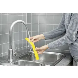 karcher-wv-4-4-plus-battery-set-electric-window-cleaner-015--24871-agdkarmds0022.webp