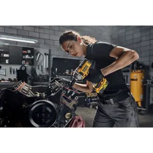 kljuc-12-dewalt-xr18v-2x-baterija-50ah-tstak-kutija-85635-wlononwcraijn.webp