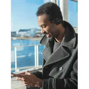 koss-ksc35-wireless-headphones-wireless-on-ear-microphone-wi-89161-wlononwcraci3.webp