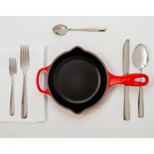 le-creuset-20182230900422-frying-pan-all-purpose-pan-round-60326-wlononwcrjfby.webp