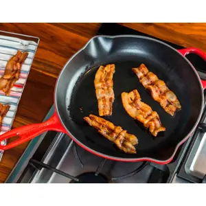 le-creuset-20182230900422-frying-pan-all-purpose-pan-round-89564-wlononwcrjfby.webp
