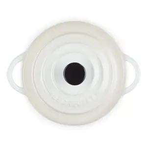 le-creuset-71901107160100-dutch-oven-025-l-white-86448-wlononwcrjfh8.webp