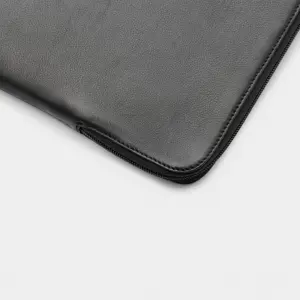 leather-protective-sleeve-for-macbook-14-black-61347-wlononwcrntwt.webp