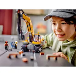 lego-city-60420-yellow-construction-excavator-94733-wlononwcrfs02.webp