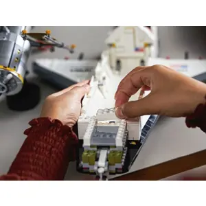 lego-icons-10283-discovery-shuttle-nasa-23035-wlononwcrgl26.webp