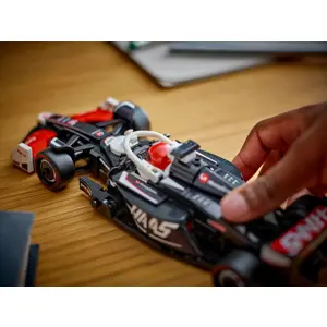 lego-speed-champions-77250-moneygram-haas-f1-team-vf-24-82957-klolegleg1941.webp