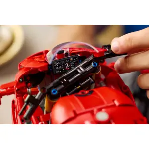 lego-technic-42202-ducati-panigale-v4-s-motorcycle-95097-wlononwcrgpea.webp