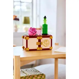 lego-wicked-75683-glinda-elphabas-dormitory-49193-wlononwcrfsm9.webp