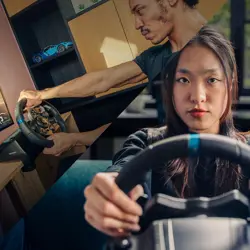 logitech-g-g923-racing-wheel-and-pedals-for-ps5-ps4-and-pc-68563-gamlogkon0008.webp