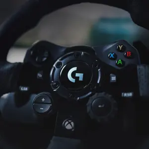 logitech-g-g923-racing-wheel-and-pedals-for-xbox-xs-xbox-one-703-wlononwcrbrl7.webp