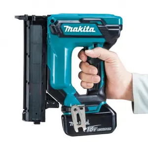 makita-dfn350z-nailerstaple-guns-8668-wlononwcrnpbw.webp