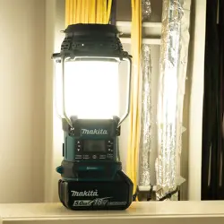 makita-dmr056-radio-portable-analog-digital-black-blue-81733-wlononwcraipu.webp