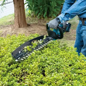 makita-duh506rf-power-hedge-trimmer-double-blade-29-kg-57961-wlononwcrojyr.webp
