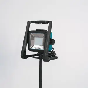 makita-lamp-18v144v-deadml805-led-1150lx750lm-ac-power-39840-wlononwcraija.webp