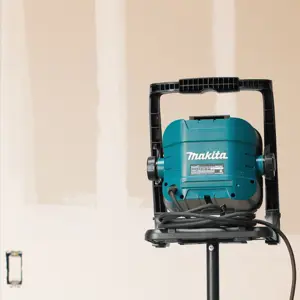 makita-lamp-18v144v-deadml805-led-1150lx750lm-ac-power-44532-wlononwcraija.webp