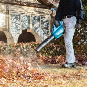 makita-ub001gz-cordless-leaf-blower-2304-kmh-black-blue-40-v-71079-wlononwcredne.webp