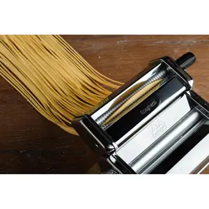 marcato-pasta-set-150-manual-pasta-machine-97259-wlononwcroji2.webp
