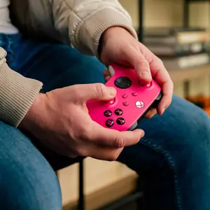 microsoft-xbox-wireless-controller-pink-white-bluetooth-game-99270-wlononwcrfrod.webp