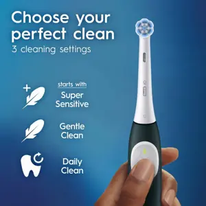 oral-b-615204-electric-toothbrush-adult-vibrating-toothbrush-83887-wlononwcrotbs.webp