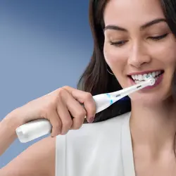 oral-b-io-4210201363064-electric-toothbrush-adult-rotating-t-89915-wlononwcracla.webp