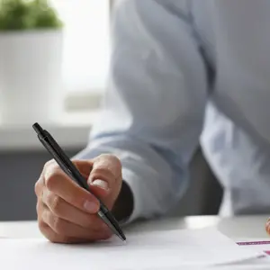 parker-im-achromatic-blue-clip-on-retractable-ballpoint-pen--51431-wlononwcrento.webp