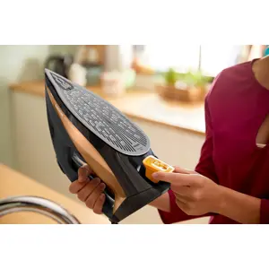 philips-dst704080-7000-series-steam-iron-2800-w-water-tank-c-1502-wlononwcrfxxp.webp