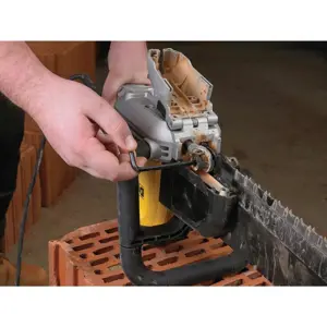 pila-za-rezanje-dewalt-dwe398-430-mm-1700-w-86205-wlononwcrbhsb.webp