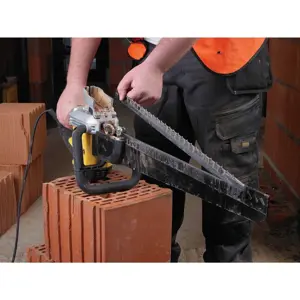 pila-za-rezanje-dewalt-dwe398-430-mm-1700-w-8965-wlononwcrbhsb.webp